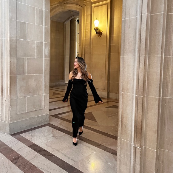 Meshki Gisele off the shoulder dress - Picture 2 of 2